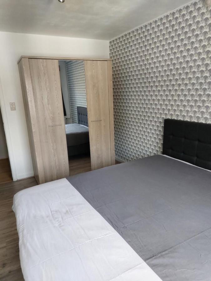 Ferienwohnung Aux Trois Petits Cochons Hotton Exterior foto