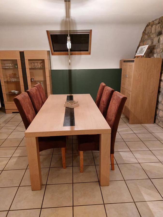 Ferienwohnung Aux Trois Petits Cochons Hotton Exterior foto