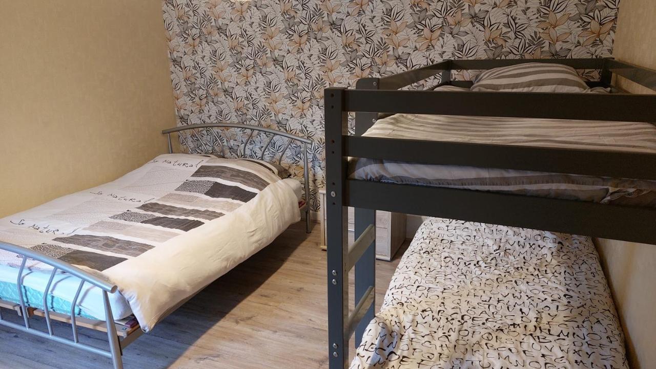 Ferienwohnung Aux Trois Petits Cochons Hotton Exterior foto